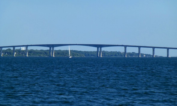 Jamestown Bridge.jpg