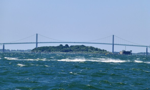 Newport Bridge.jpg